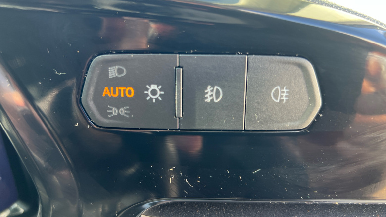 Ford Transit Connect 250 L2 Petrol 1.5 EcoBoost PHEV 150 Limited Van Auto